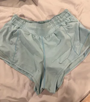 Lululemon Hotty Hot Short 2.5” thumbnail 1