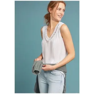 ✨Anthropologie Maeve La Vista White Cutout V-Neck Structured Tank✨ thumbnail 4