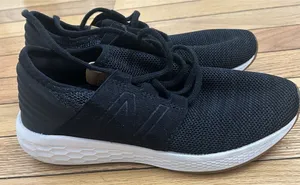 New Balance Fresh Foam Cruz v2 Knit Sneakers (WCRUZKB2) Women Sz 7 Black Shoes thumbnail 1