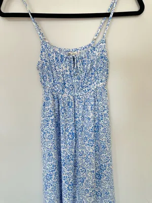 Billabong Blue and White Floral Smocked Midi Dress Size XS thumbnail 4