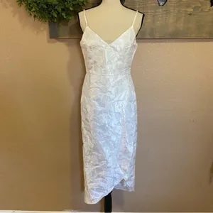 NWOT Lulus White Floral Jacquard Sleeveless Midi Dress thumbnail 4