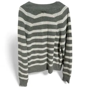 NWT A New Day Large Gray & Cream V-Neck Sweater | Soft Cotton Blend Classic Fit thumbnail 2