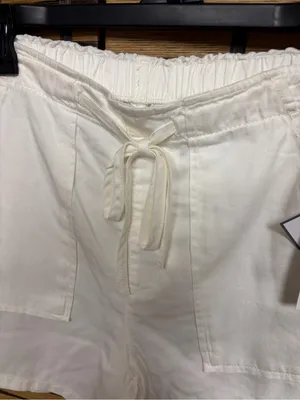 Time and tru white soft utility shorts size XS thumbnail 3