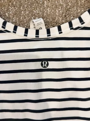 Lululemon Basic Tee thumbnail 3