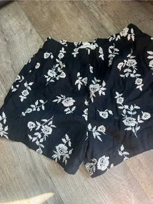 Abercrombie & Fitch Women's Black White linen‎ Embroidered Flower Shorts thumbnail 8