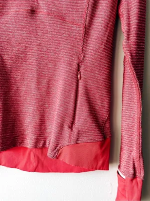 Lululemon Red Half Zip Pullover Thumbholes Athletic Top Size 6 thumbnail 3