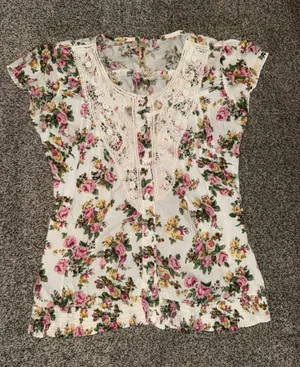 Honey Floral Lace-Trimmed Button-Up Top, Size Medium thumbnail 1