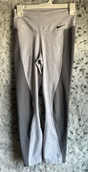 8. Nike dry fit small legging. 23 inseam thumbnail 1