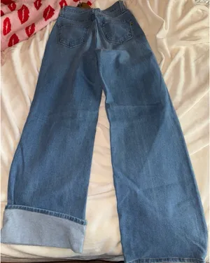 Vibrant Wide-Leg Jeans thumbnail 3