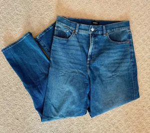 Express Women’s Straight Leg Jeans thumbnail 1