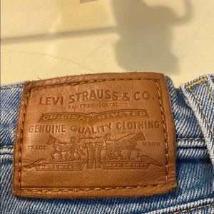 Womens Levi's Wedgie Straight Distressed Light Wash Jeans thumbnail 5
