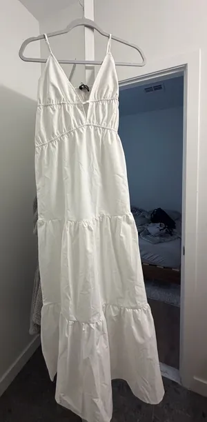 Pretty Little Thing Maxi Dress thumbnail 1