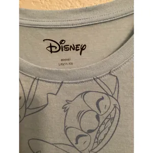 NWOT Disney Lilo & Stitch Large Graphic T-shirt L thumbnail 2