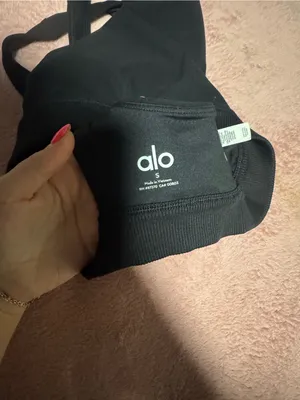 Alo sports bra thumbnail 5
