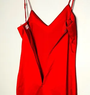 Elliatt Women's Red Satin V-Neckline Sleeveless Satin Midi Dress Size XS thumbnail 13