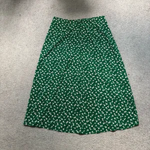 SHEIN Green Ditsy Floral Midi Skirt with Front Slit thumbnail 6