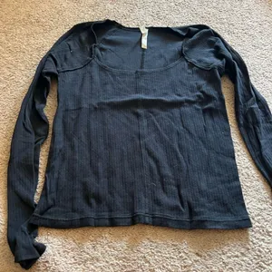 Free people‎ large black blouse thumbnail 8