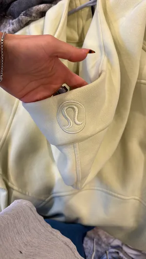 Lululemon Quarter-Zip thumbnail 3