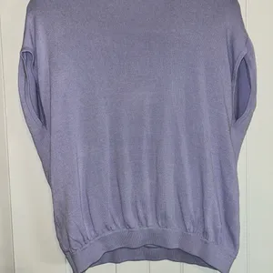 Anthropologie Women’s Lavender Crisscross Sweater Top Sz Medium thumbnail 2