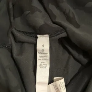 ⭐️LULULEMON ALIGN LEGGINGS CAMO thumbnail 2