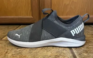 NWOT Puma women’s Prowl Slip-On Sneakers sz 7.5 thumbnail 1