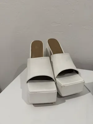 Shein White Heels thumbnail 3