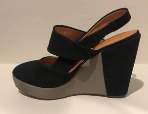 New/ color block light gray/ black/ rubber soles Size 6 thumbnail 4