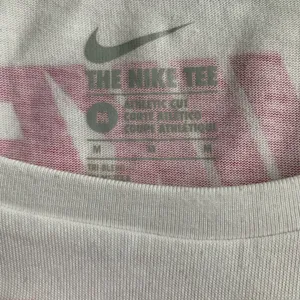 Air 01 athletic cut boat/scoop neck T-shirt size medium thumbnail 7