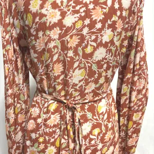 Billabong Wrap Dress Red Clay Crinkle Floral Blouson Sleeve Boho Cottage Party M thumbnail 6