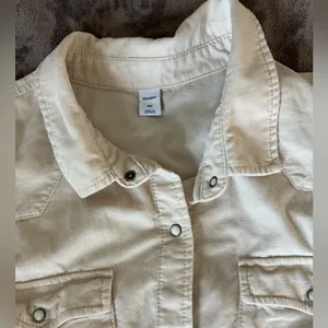 Old Navy Ivory Corduroy 2 Pocket Pearl Snap Western Cowgirl Dress thumbnail 3