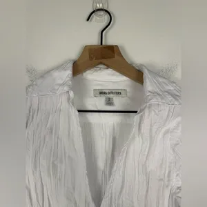 Urban Outfitters White Jordyn Textured Flyaway Shirt‎ Women’s Sz S thumbnail 3