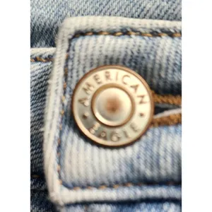 American Eagle‎ Light Wash Distressed High Rise Mom Jeans Ripped Denim Size 2 thumbnail 8