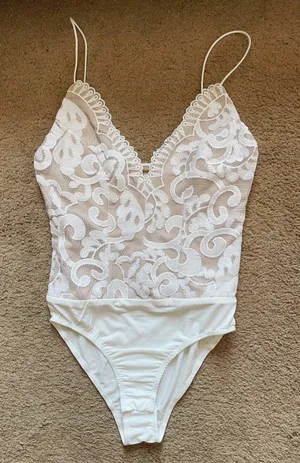 Hello Molly White Lace Bodysuit thumbnail 2