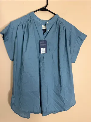 Universal Threads Dusty Blue Short-Sleeve Popover Blouse thumbnail 1