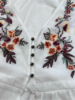 Xhilaration Women’s S White Embroidered Floral Swim Coverup/Cardigan Long Sheer thumbnail 11