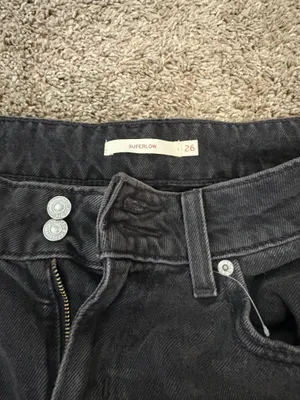 Levi’s Black Low-Rise Jeans thumbnail 3