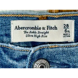 Abercrombie & Fitch Ankle Straight Ultra High Rise Blue Denim Jeans = Size 28 6 thumbnail 3