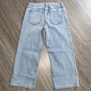 7 For All Mankind Jen 7 Striped Light Denim Cropped Wide Leg Jeans thumbnail 5