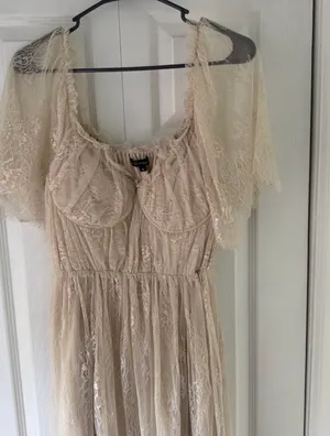 Wishlist Sheer Lace Maxi Dress in Ivory thumbnail 5