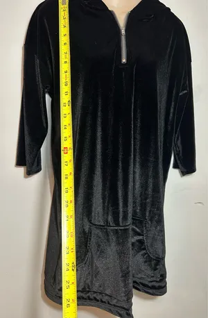 Women's sports and home dress.Size M. $28. thumbnail 2