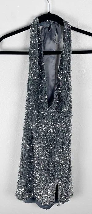 SELFIE LESLIE Gray Sequins Halter Top Low Back Mini Dress Medium Party Date Boho thumbnail 1