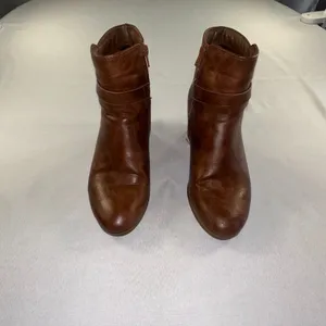 Frye & Co - Indiana Heeled Stacked Leather Ankle Boots Brown Women's Size 8M New thumbnail 3