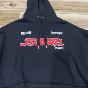 Justin Bieber Purpose Stadium Tour Crop Top Hoodie Women’s Large thumbnail 6