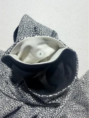 Lululemon Women's Size 4 Black and White Floral Leggings thumbnail 7