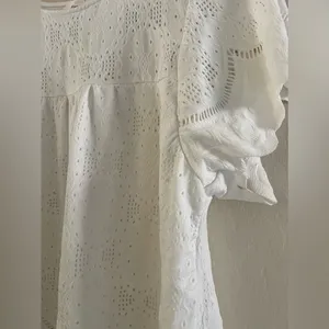 URBAN 🩷 Romantics Top sz M thumbnail 3