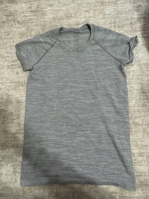 Lululemon Swiftly tech 2.0 short sleeve size 8 thumbnail 4