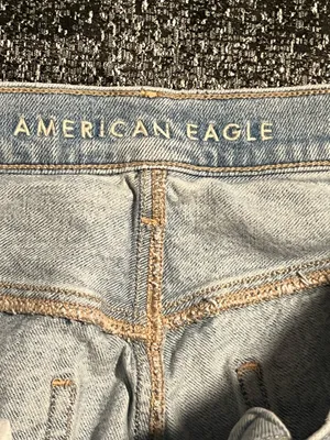Womens 14 American Eagle Light Wash Distressed Straight Leg Jeans thumbnail 9