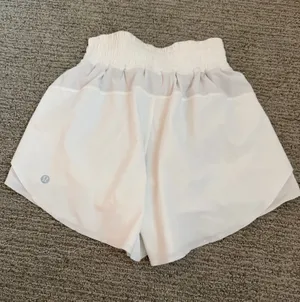 Lululemon Shorts thumbnail 1