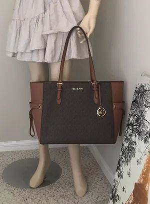 Michael Kors Purse thumbnail 2