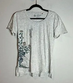 🌺 Metropolitan Museum of Art graphic tee thumbnail 1